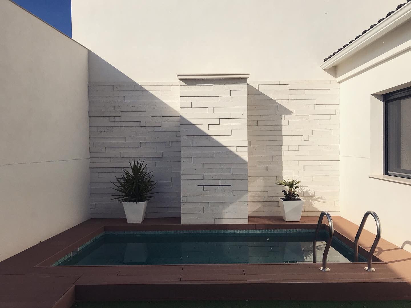 CASA INCLINADA. Tobarra 2018. Proyecto + DO: RVA Arquitectura. DEM + CSS: MCB Arquitectura Técnica.