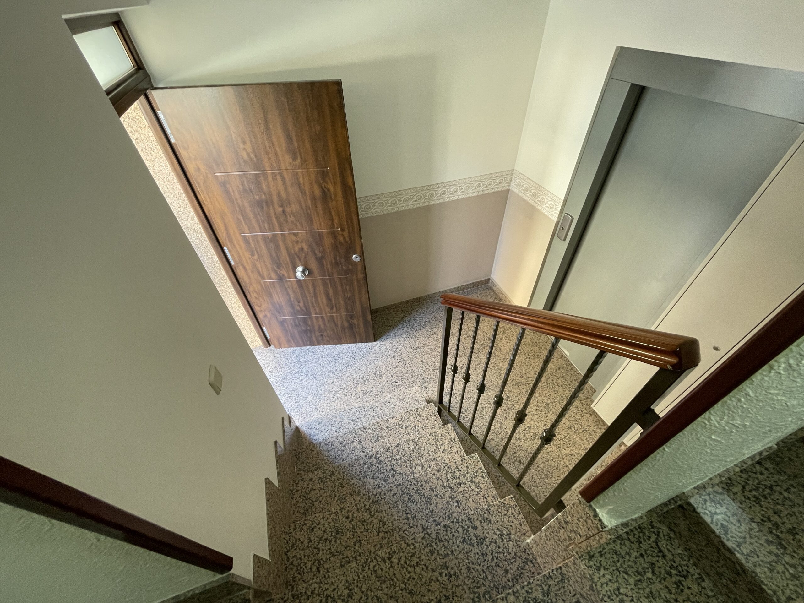 ELEVADOR CASA ALFARO. Tobarra 2022. Proyecto + Dirección: MCB Arquitectura Técnica